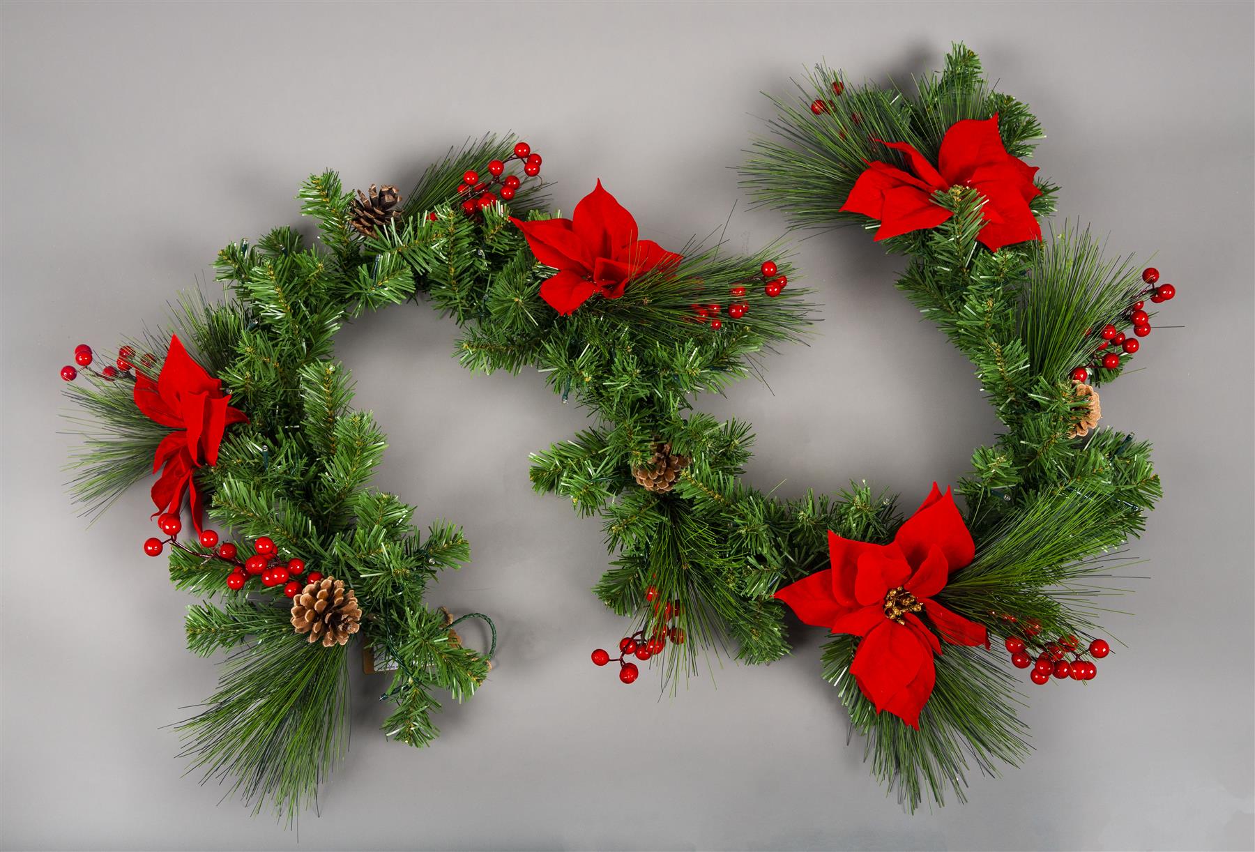 Pre Lit Red Poinsettia Garland With 50 Ww Leds 2M