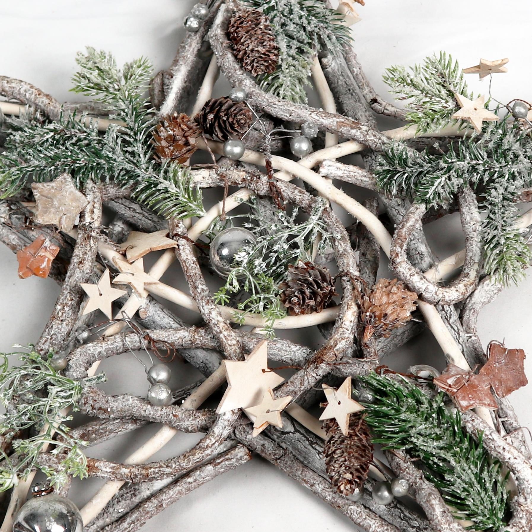 B/O Wooden Star Hanging Decorations With 20 Leds 45Cm