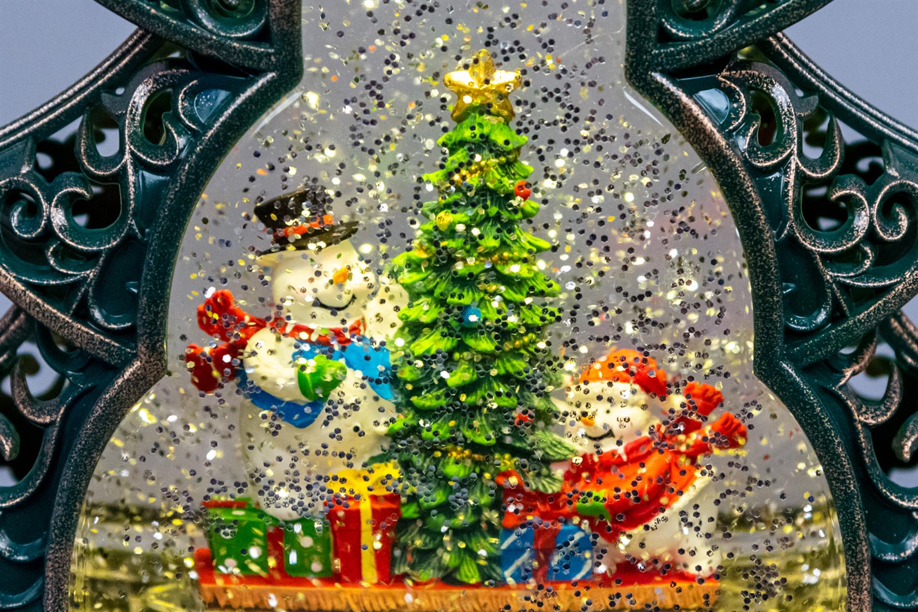 Christmas Tree Light Up Nativity Water Snow Globe