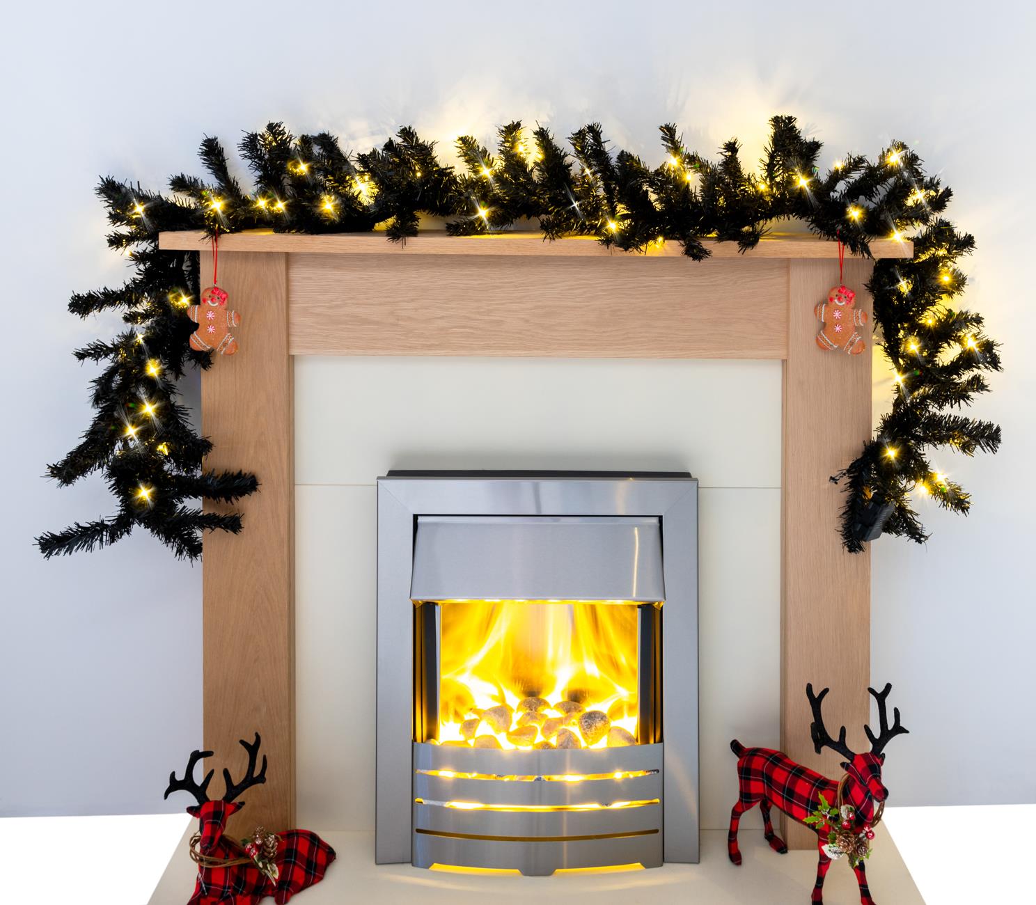 Pre-Lit Alaskan Pine Warm White Leds Black Garland 200Cm