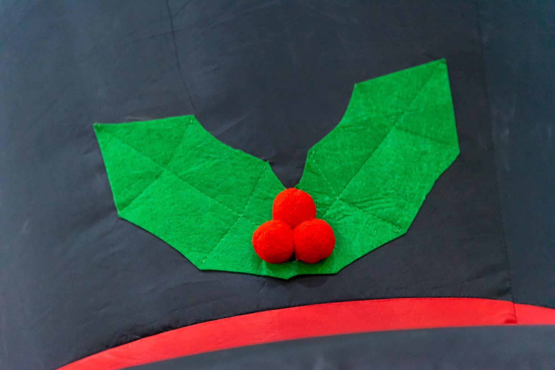 Outdoor Christmas Decoration Inflatable Snowman 2.4m with Disco LED Lights