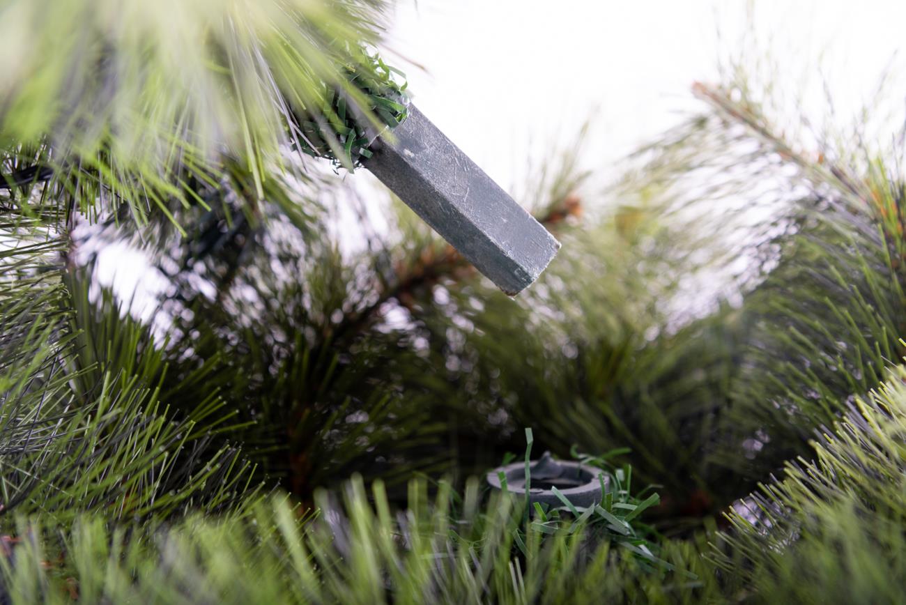 Kentucky Pine Green Pencil Needle Tips Plain Bushy Artificial Christmas Tree Holiday Premium Home Xmas Festive Decorations, PVC, 7FT