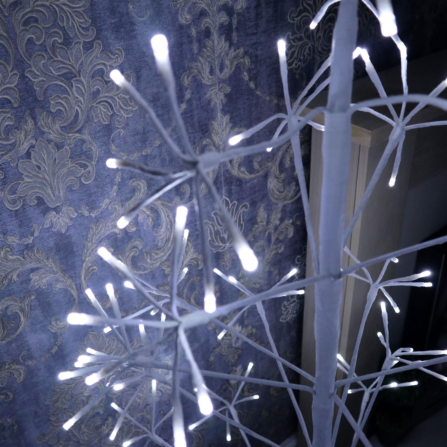 Pre-Lit White Twig Tree Cool LED Lights Metal Frame Christmas Decoration Festive Indoor Birch Xmas Large Home Décor, 3ft