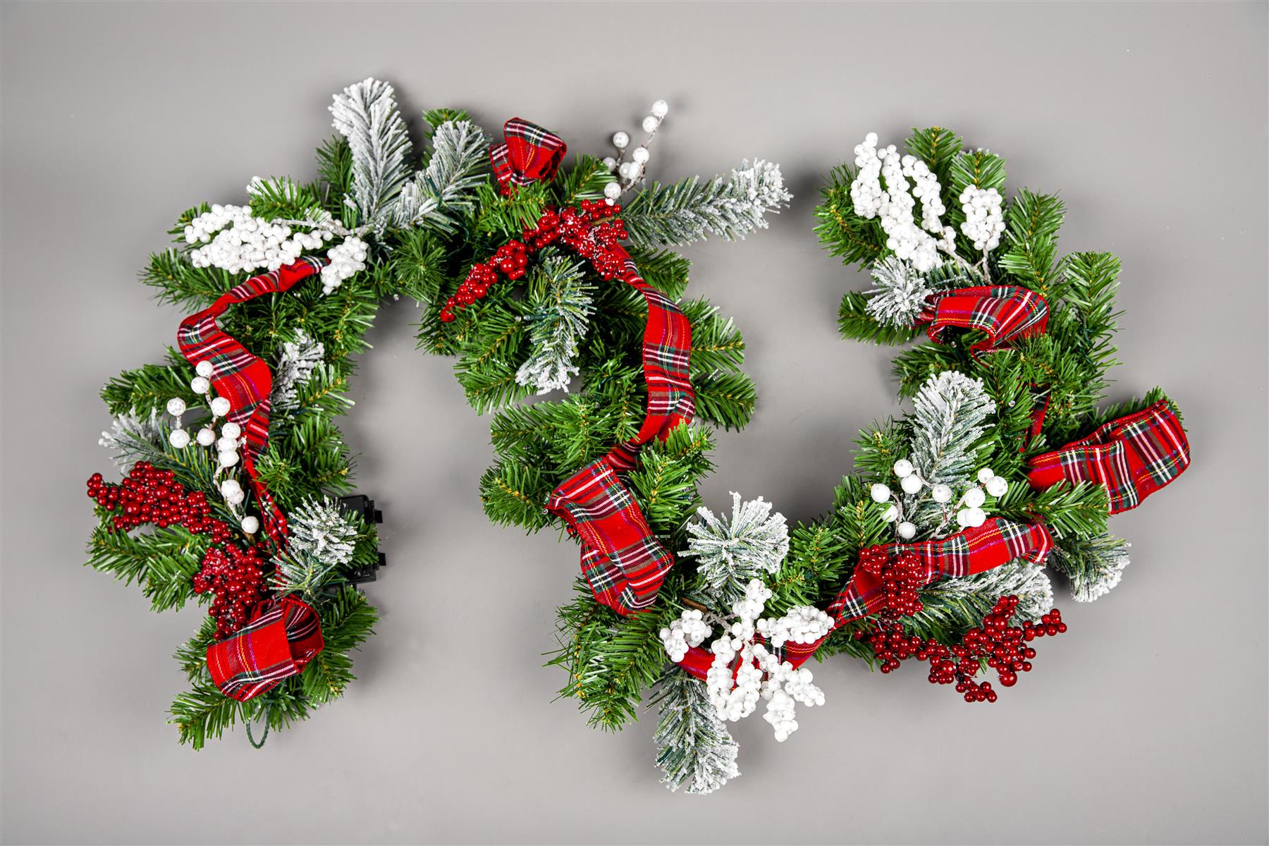 2M B/O Pre Lit Frosted /Tartan Ribbon Garland With 50 Ww Leds
