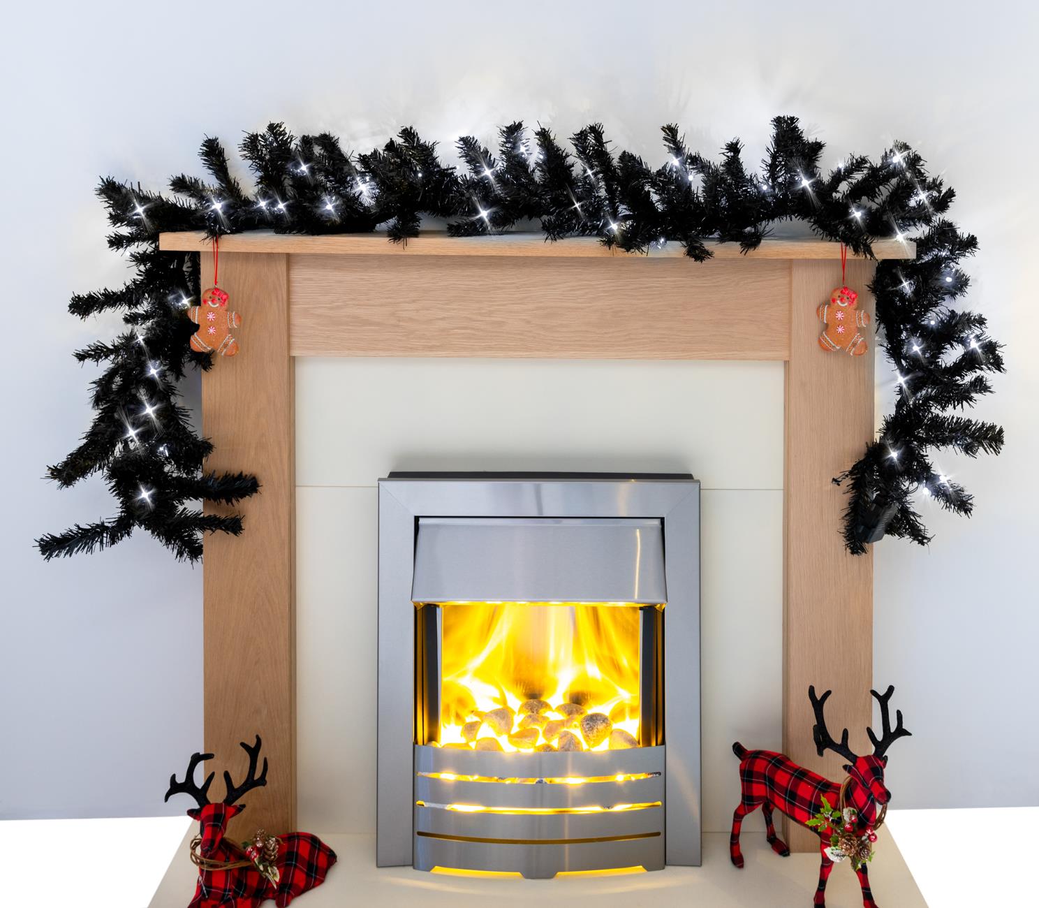 Pre-Lit Alaskan Pine Cool White Leds Black Garland 200Cm