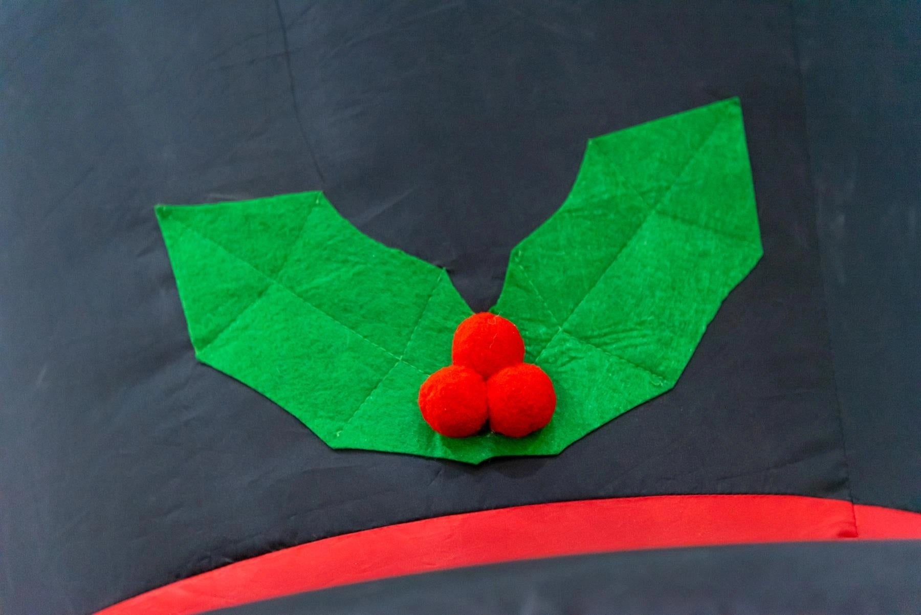 Outdoor Christmas Decoration Inflatable Snowman 2.4m with Disco LED Lights