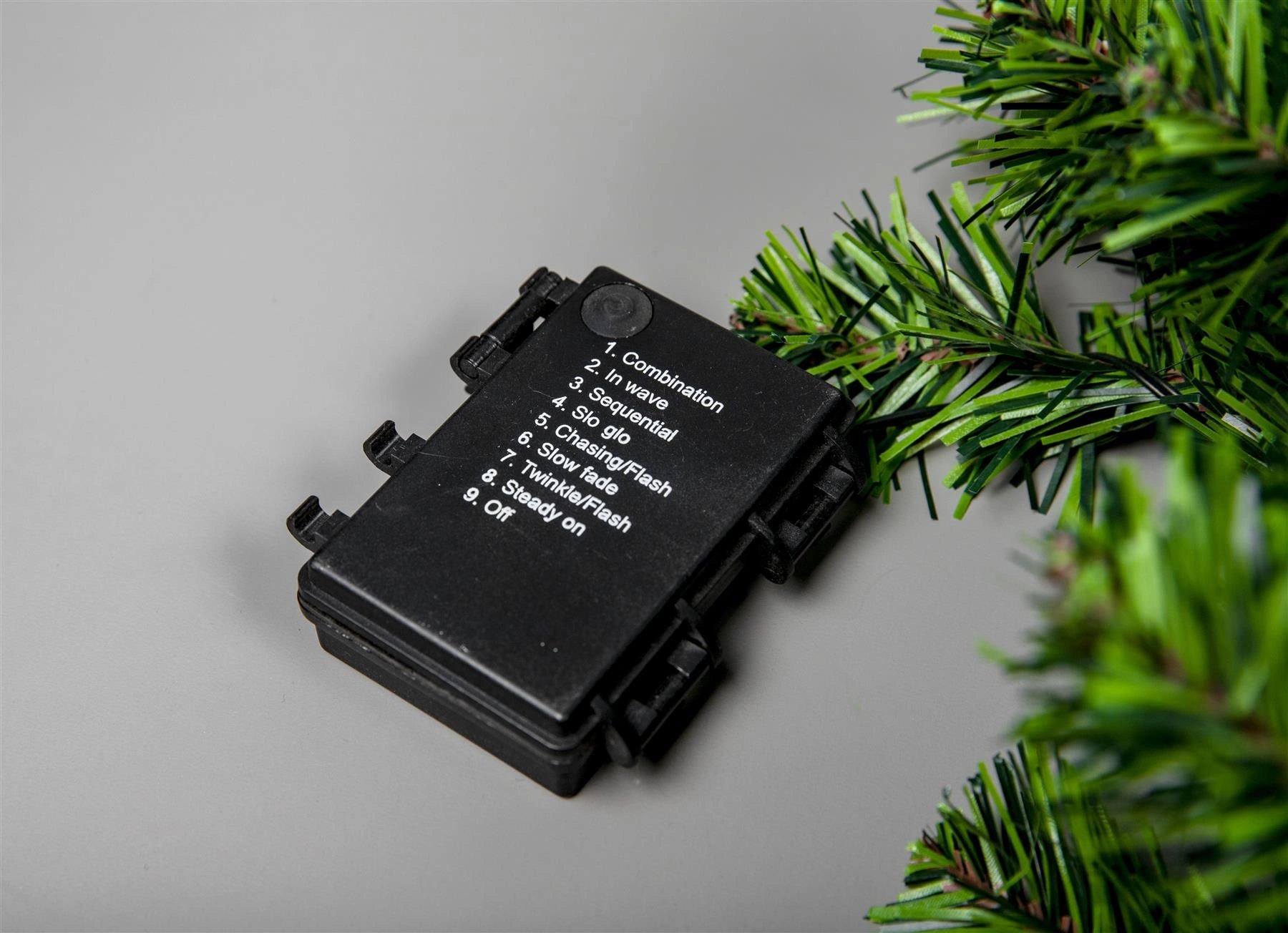 Pre-Lit Warm White Leds Alaskan Pine Green Wreath 55Cm