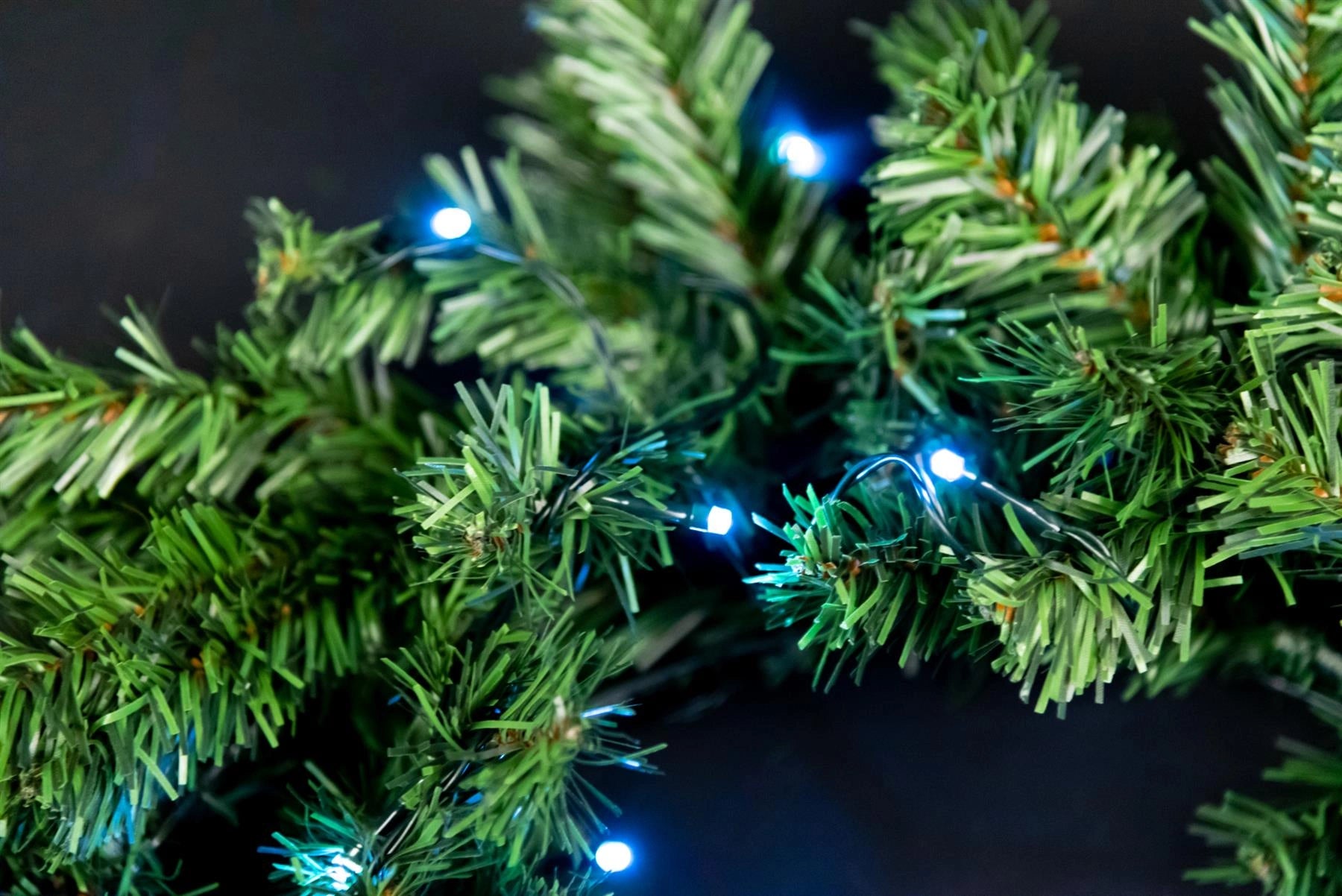 Green Christmas Wreath Pre Lit Artificial Bushy Wall Door XMAS Home Decor 55CM