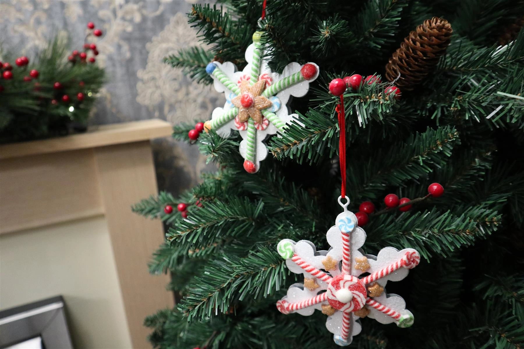Christmas Hanging Decoration 2Pcs Ceramic