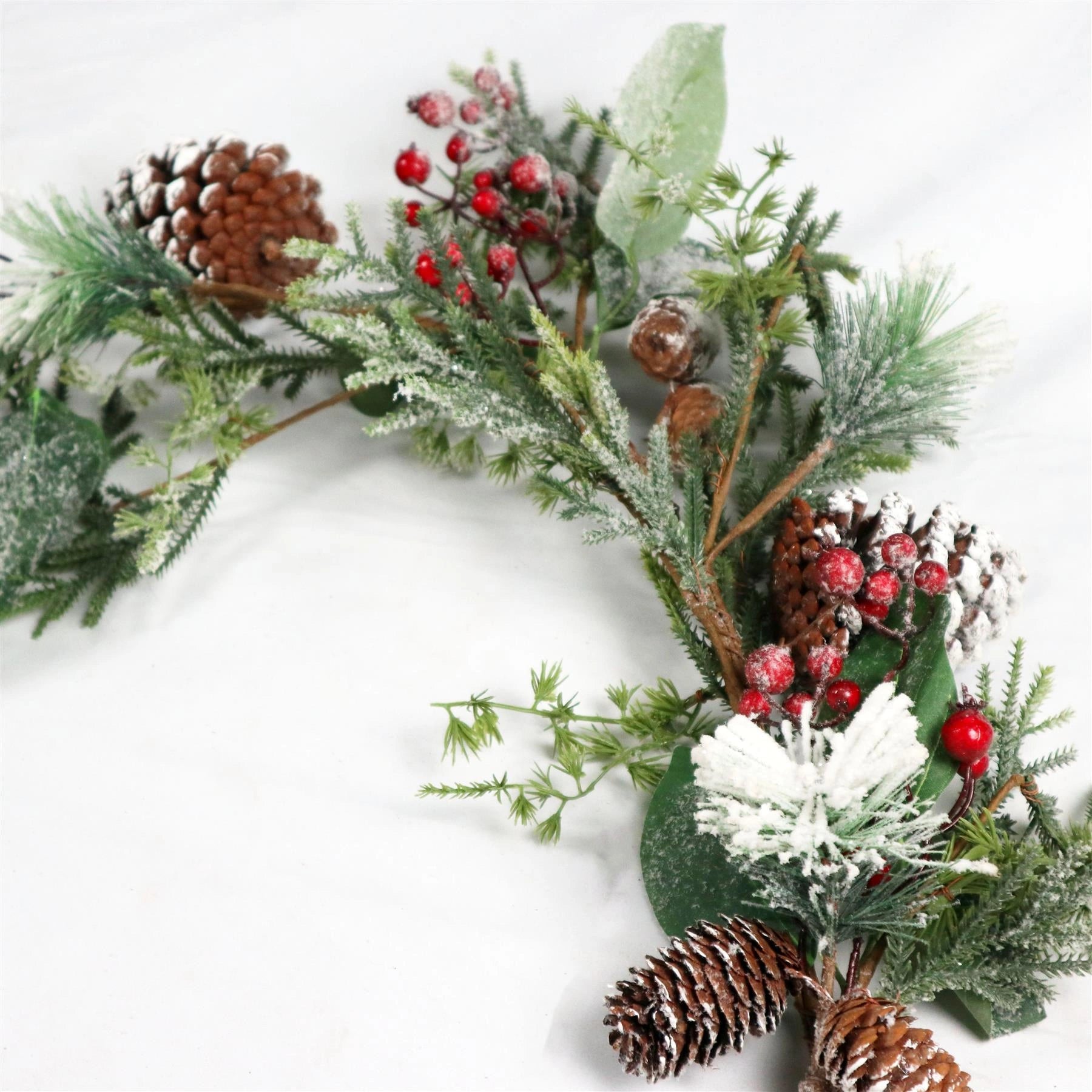 Artificial Berry Flowers Snow Leaf Garland Christmas Home Tree Xmas Decorations