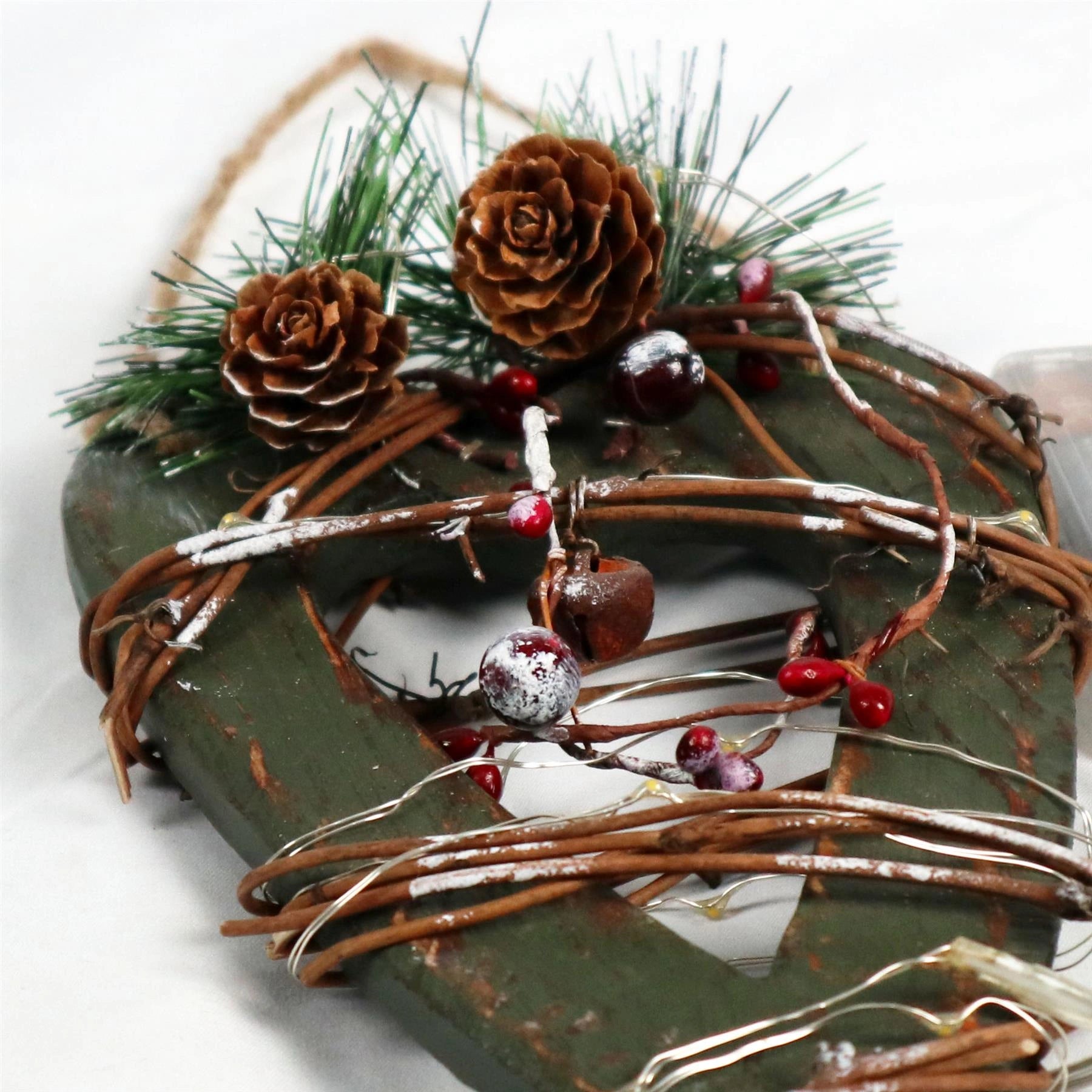 Green Wooden Heart LEDs Christmas Wall Decorations Xmas Party Office Home Pieces