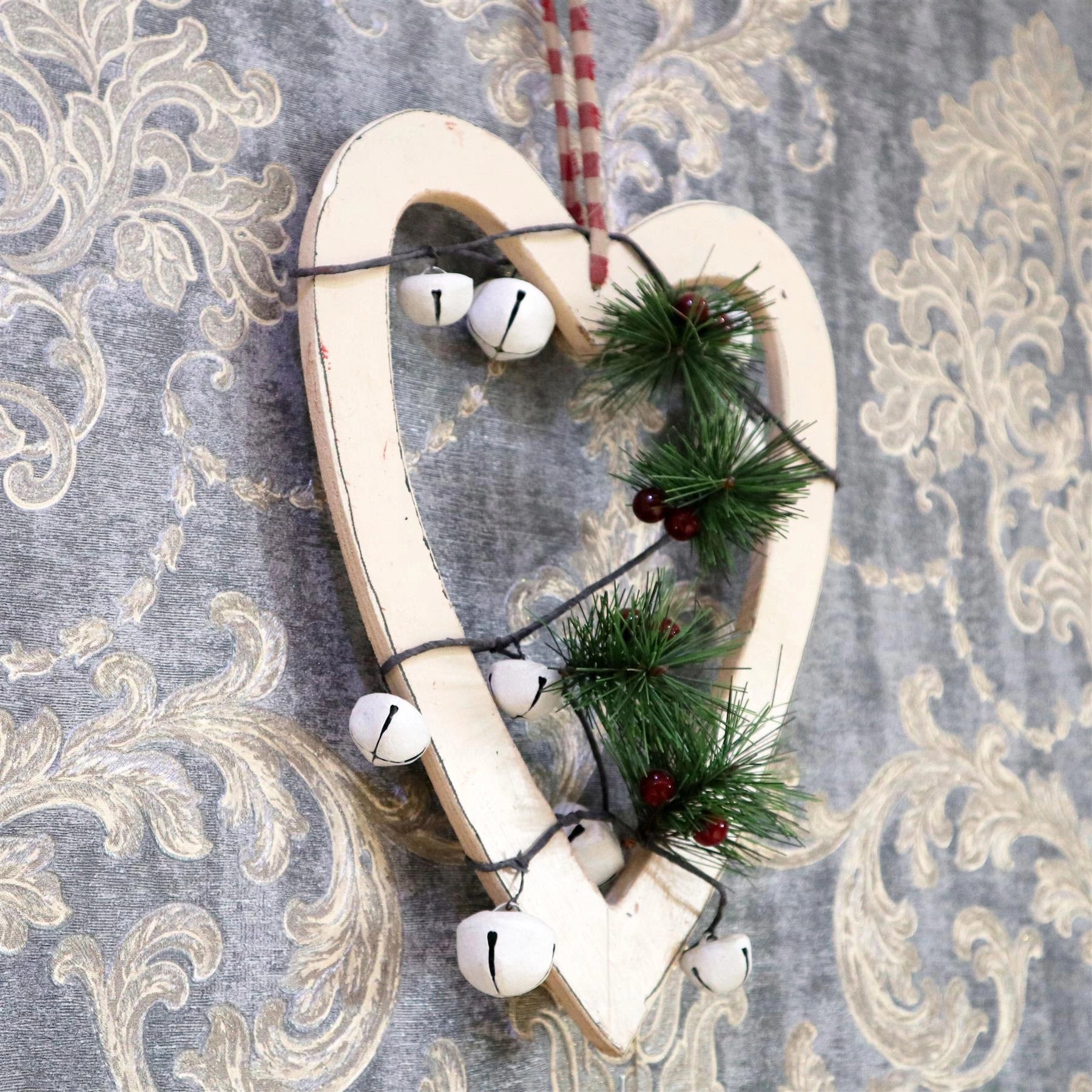 Wooden Cream Heart Unique Design Christmas Wall Decorations Xmas Home Showpiece