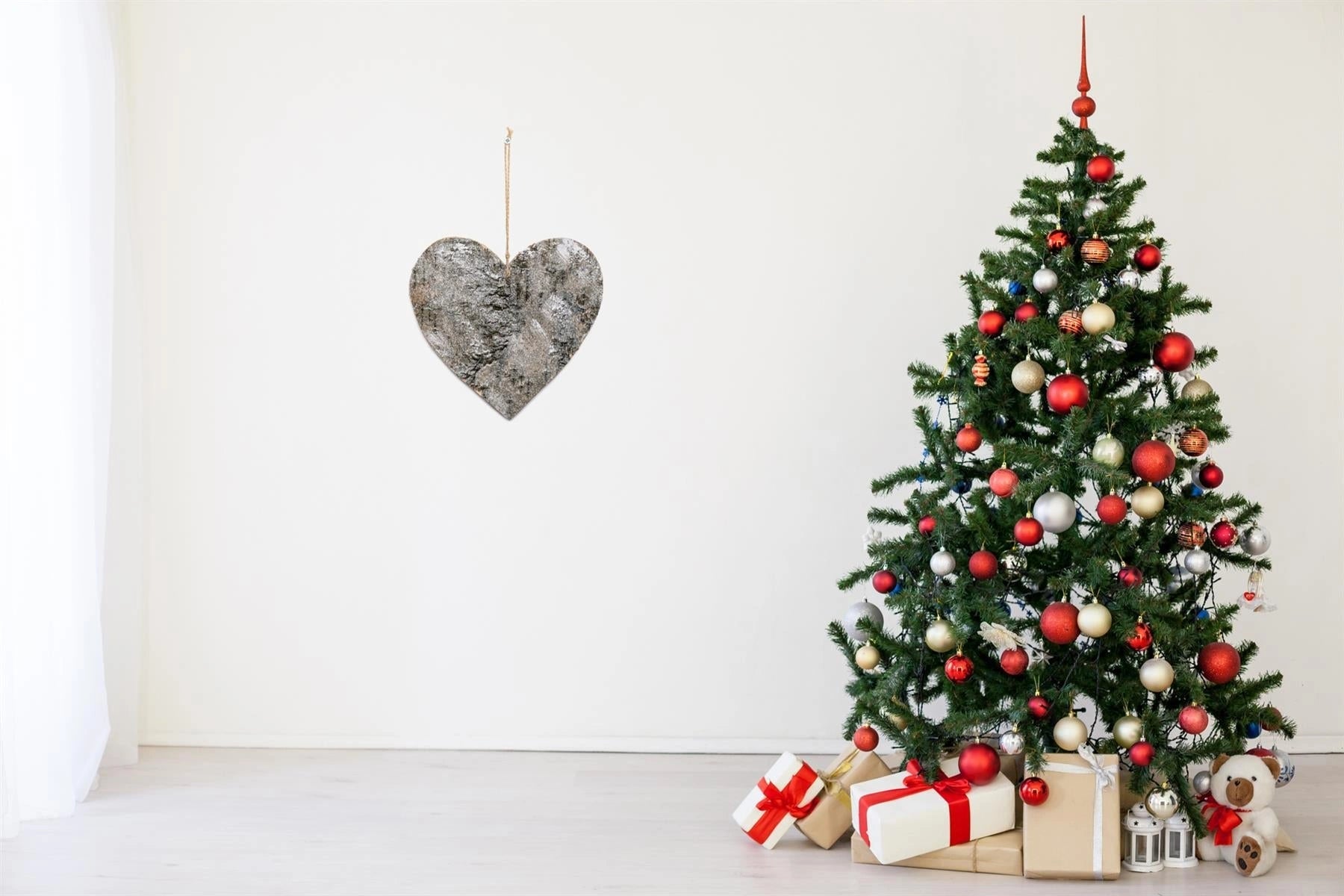 20cm Heart Christmas Hanging Decoration Wooden BirchBark Wall Door Xmas Ornament