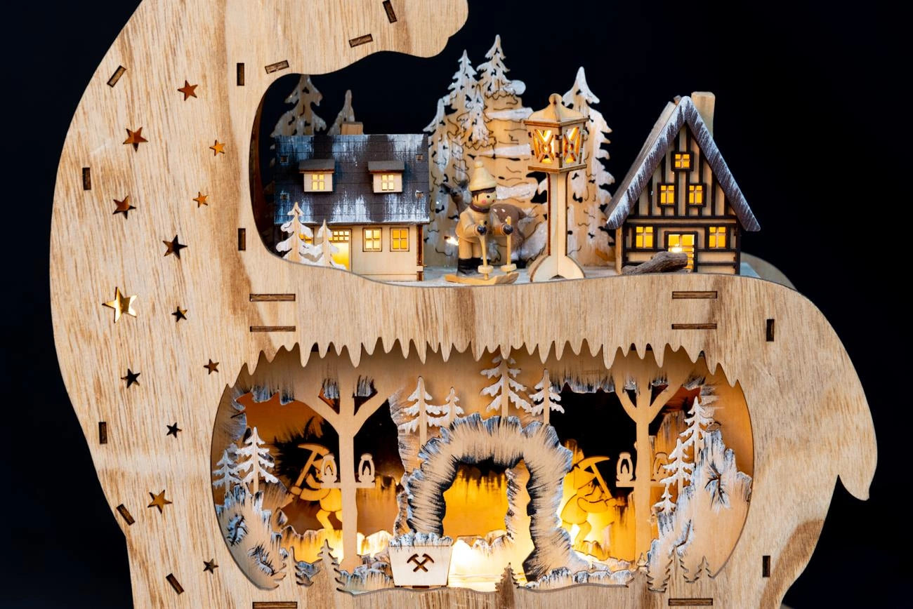 Laser Cut Wooden Back Face Reindeer Battery Operated LED Christmas Decorations