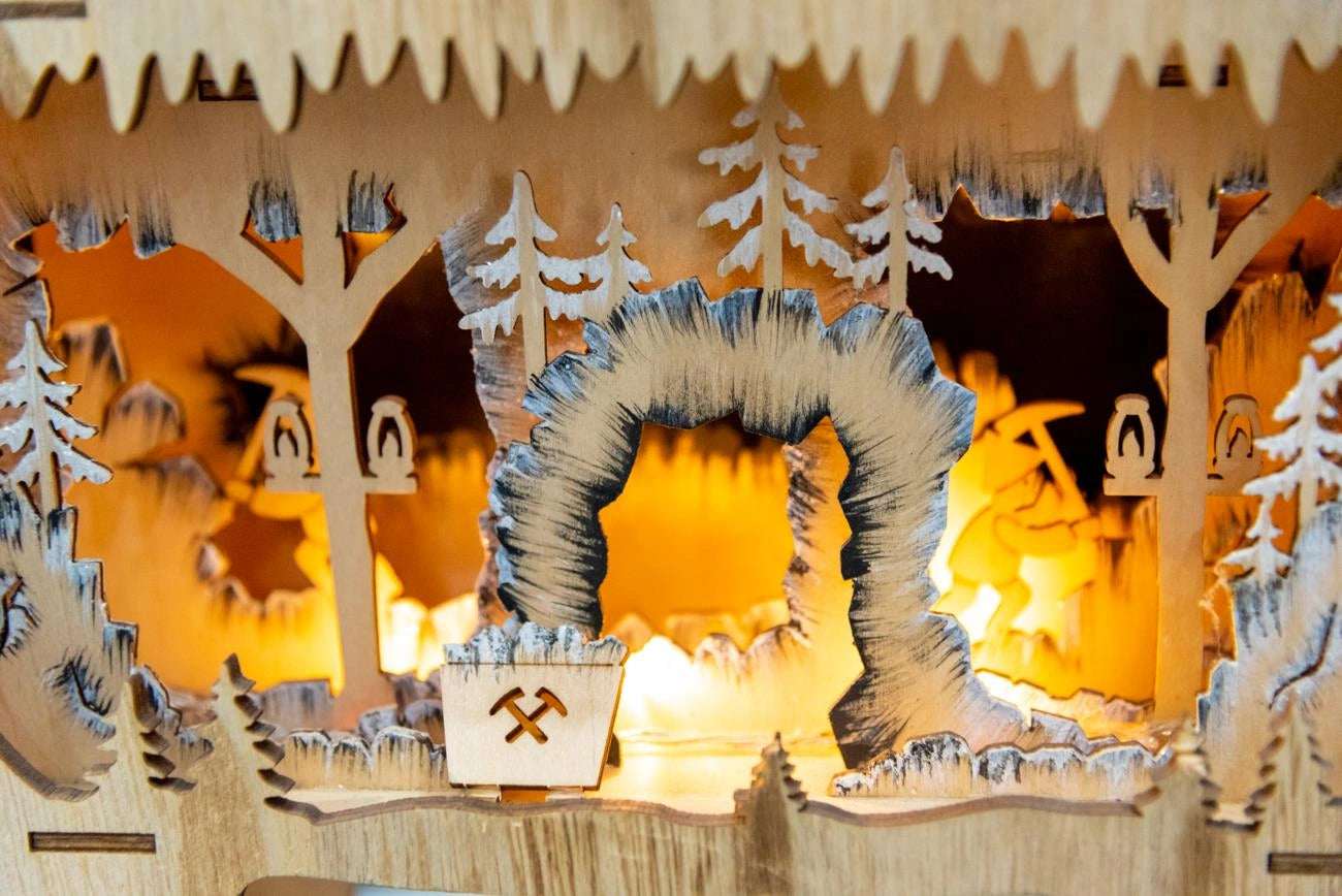 Laser Cut Reindeer Led Wooden Decoration Battery Operated