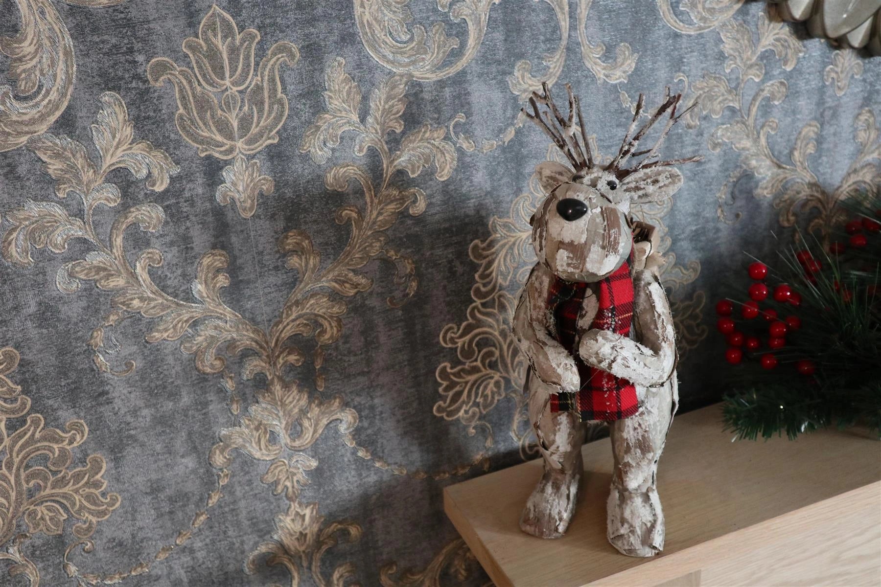 Christmas Deer Figurine Showpieces Xmas Home Office Craft Table Craft Decoration