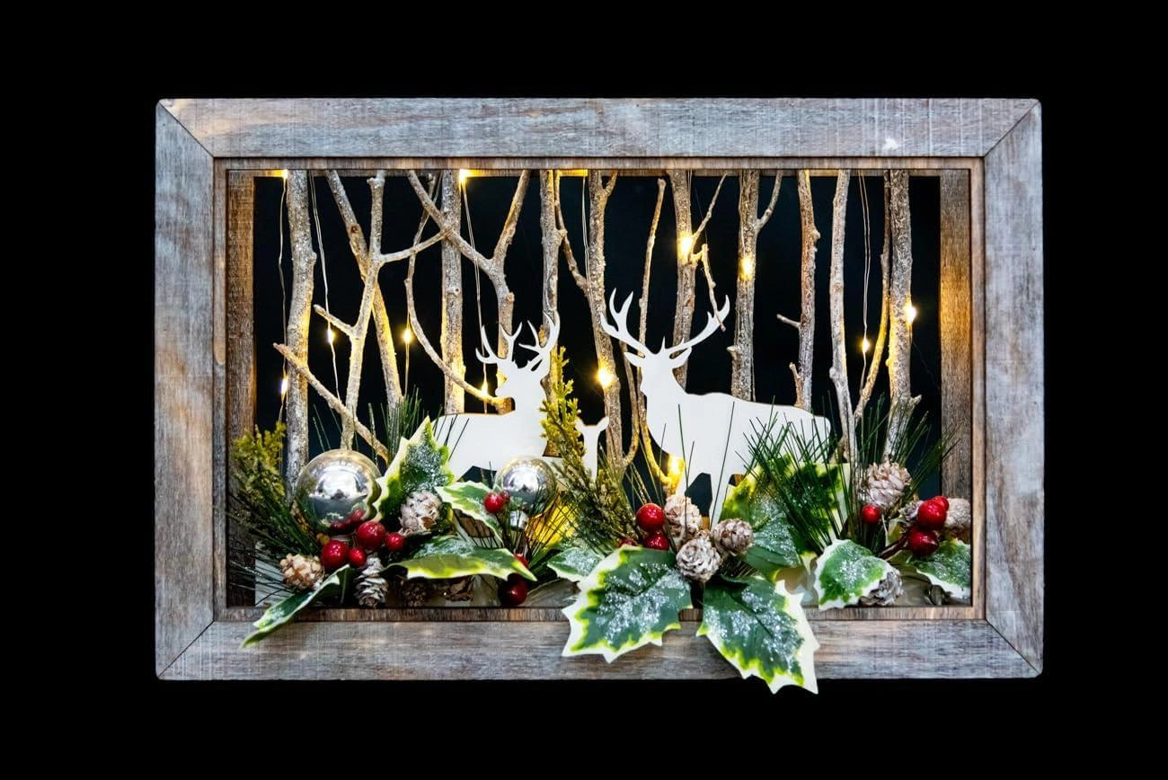 38cm Wooden Christmas Reindeer Scene Table Top B/O Rectangle  Xmas Home Decor UK