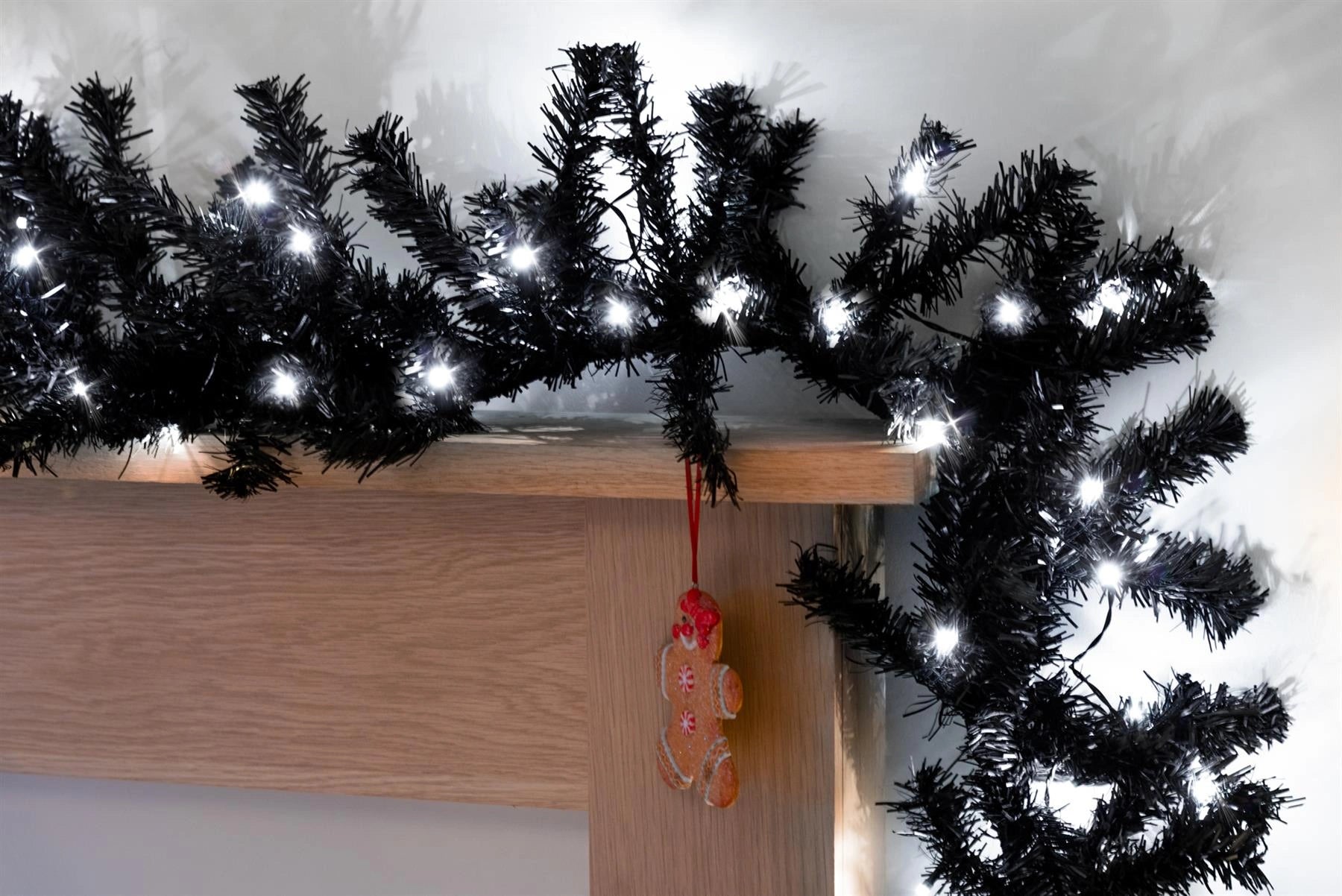 Black Christmas Garland Pre Lit Artificial Bushy Wall Door XMAS Home Decor 2M UK