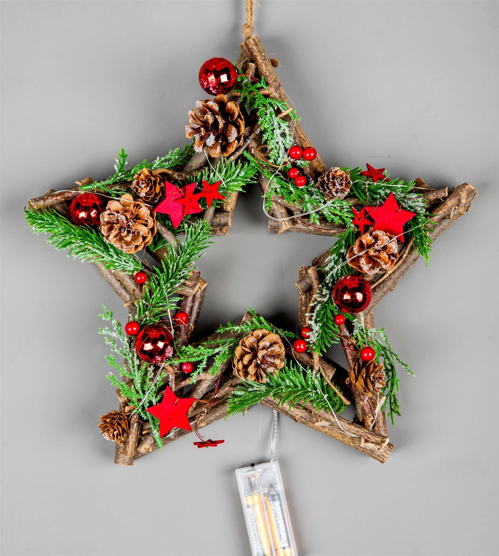 35Cm B/O Led Twig Hanging Star Red