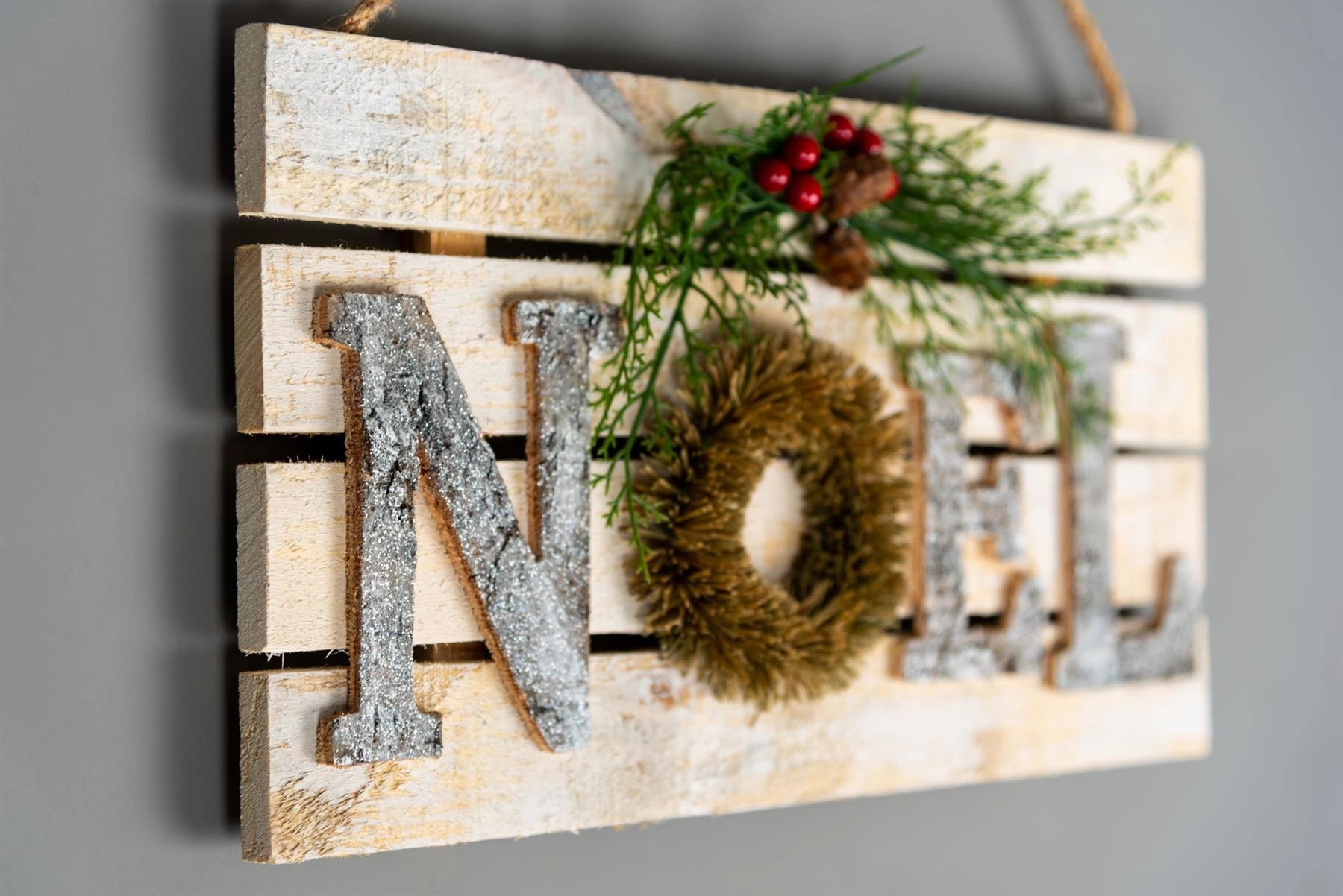 Noel Wooden Frame Christmas Hanging Ornament Wall Plaque Festive Home Door Decor