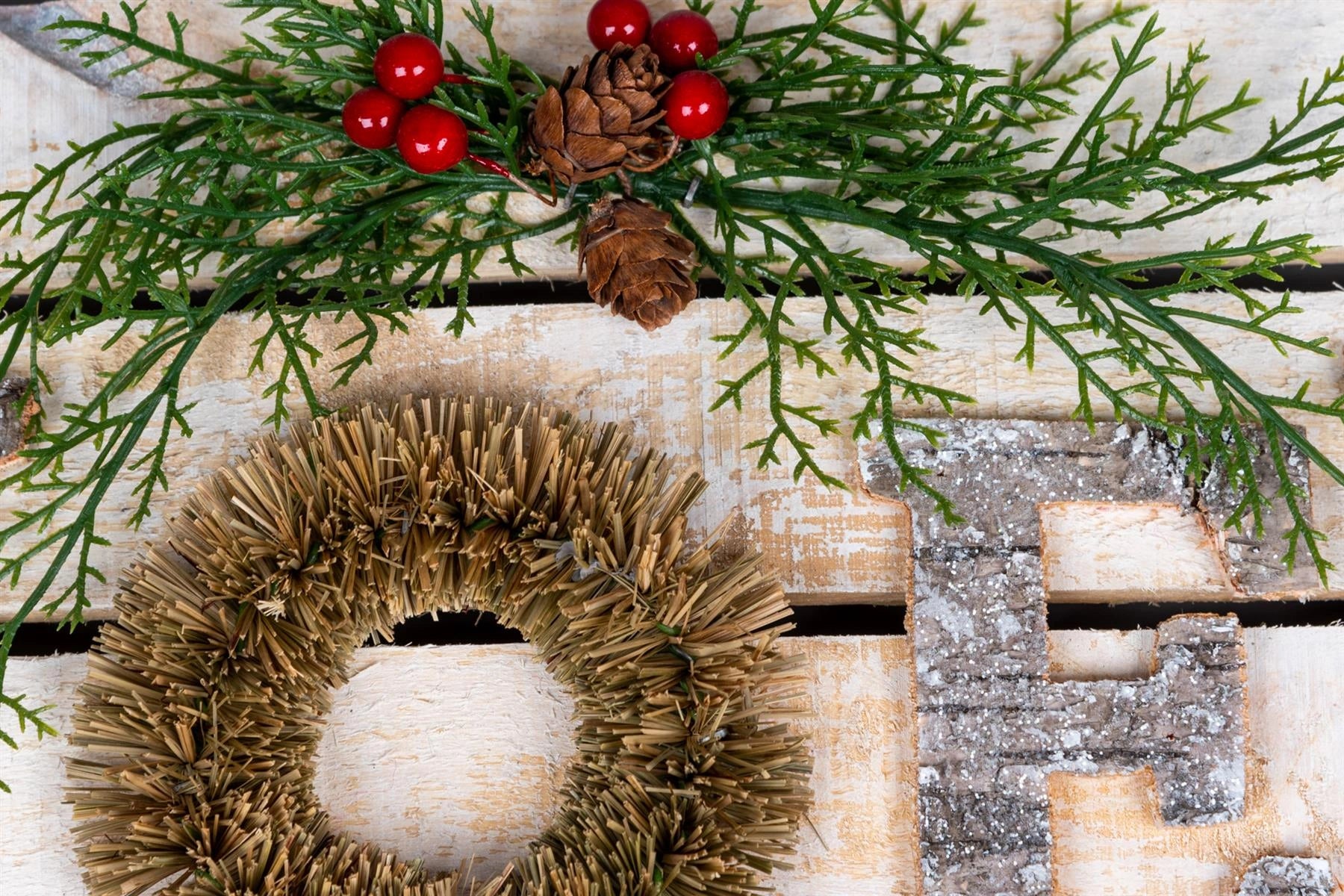 Noel Wooden Frame Christmas Hanging Ornament Wall Plaque Festive Home Door Decor