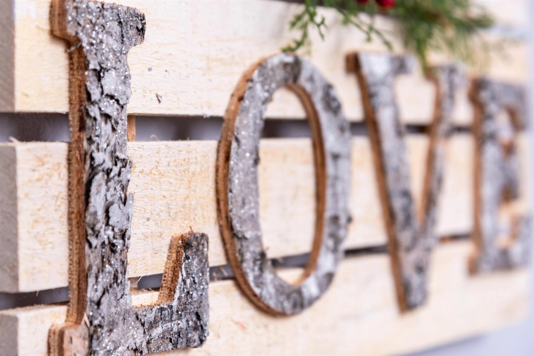 Love Wooden Frame Christmas Hanging Ornament Wall Plaque Festive Home Door Decor