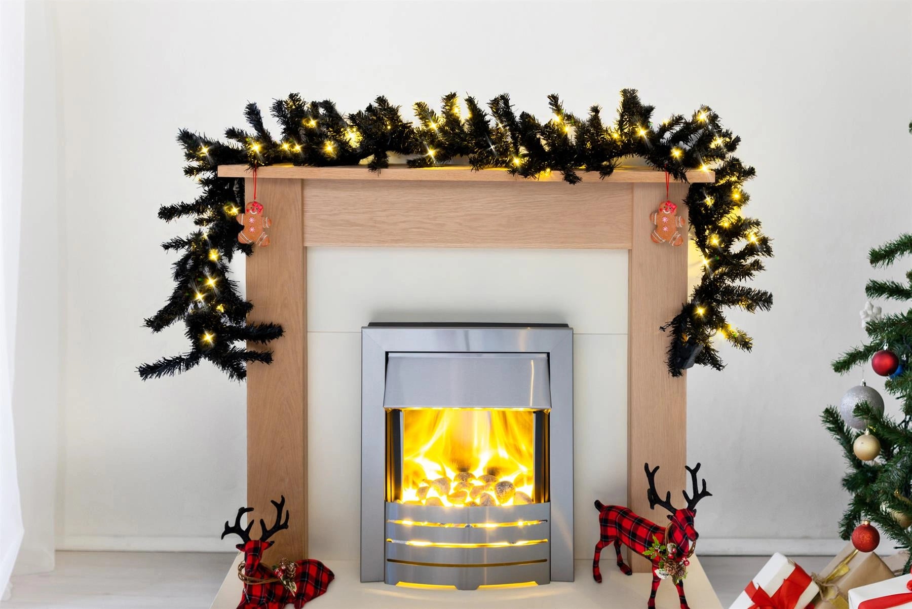 Black Christmas Garland Pre Lit Artificial Bushy Wall Door XMAS Home Decor 2M UK