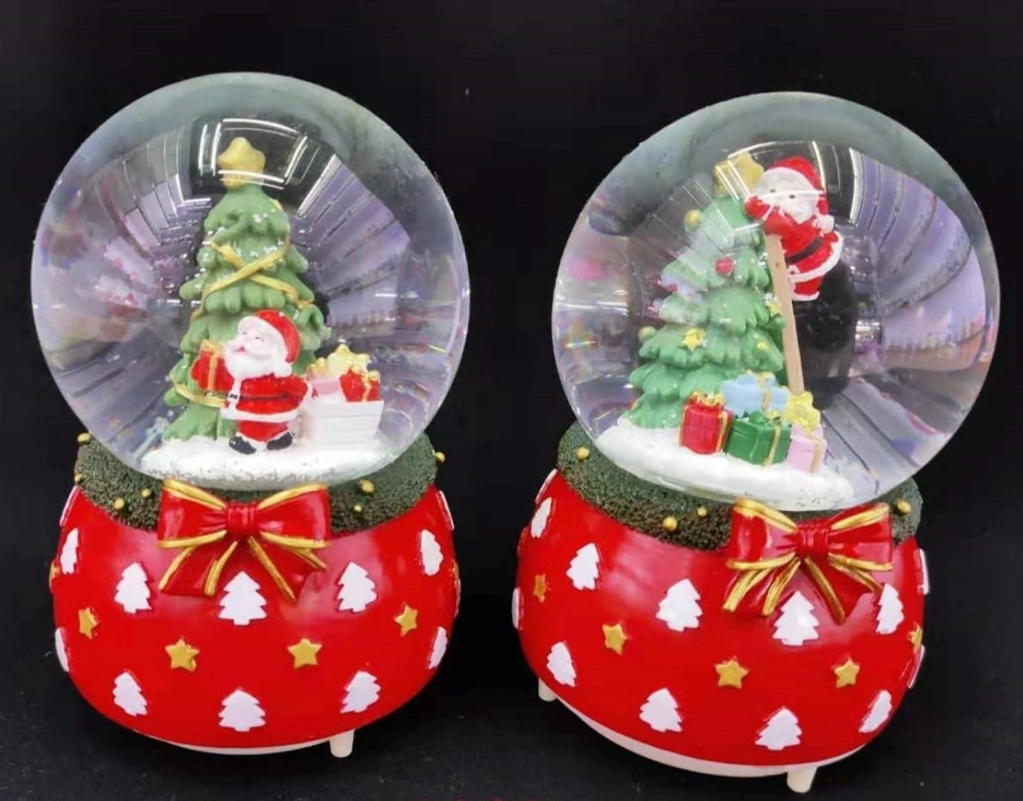 Musical Snow Globe Christmas Tree Scene Bow Tie 15cm Tabletop Xmas Window Decor