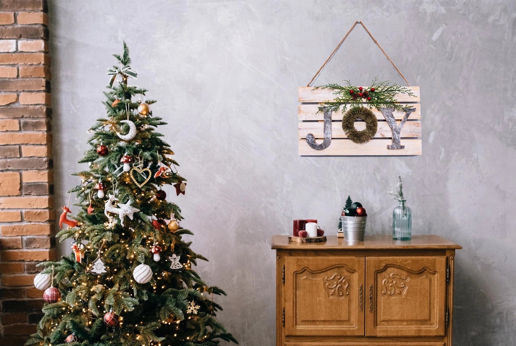 Joy Wooden Frame Christmas Hanging Ornament Wall Plaque Festive Home Door Decor