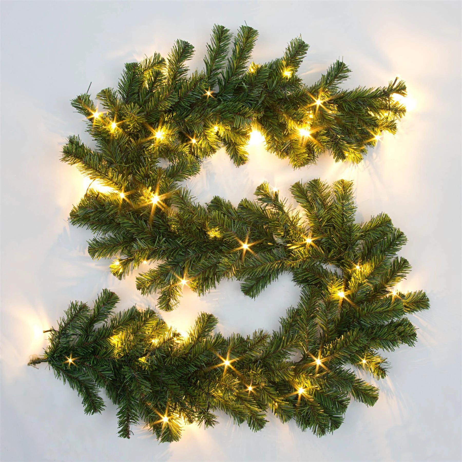 Pre-Lit Warm White Leds Alaskan Pine Green Garland 2M