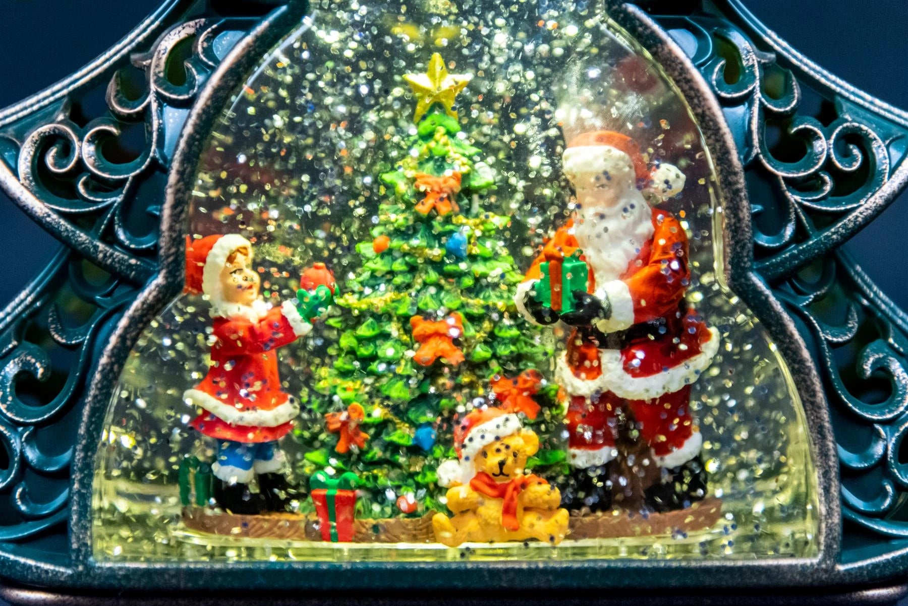 Traditional LED Christmas Tree Nativity Lantern Glitter Santa Snow Decorations