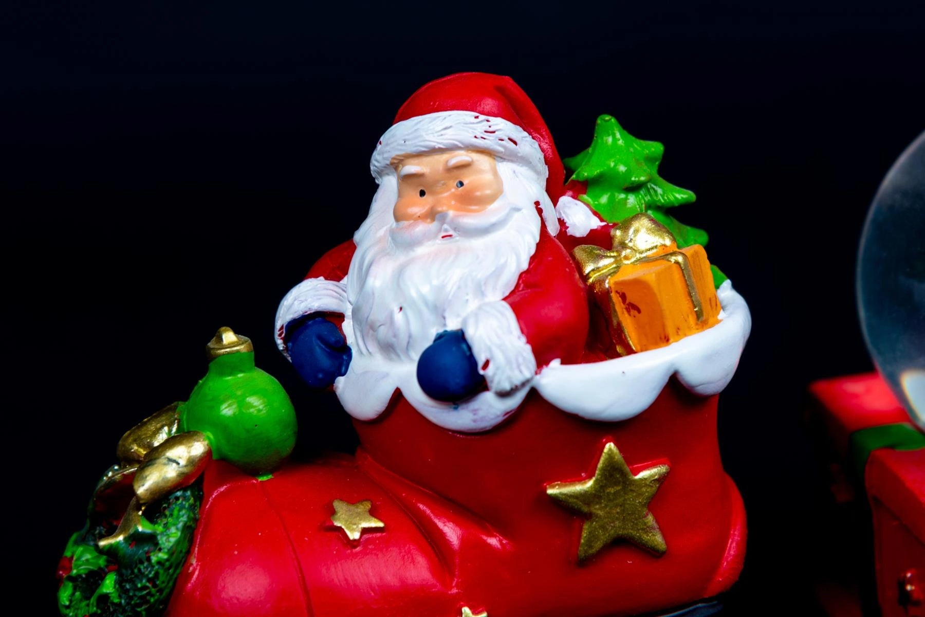 Novelty Christmas Santa Snow Globe Kids Toy Train Xmas Home Party Gifts Presents