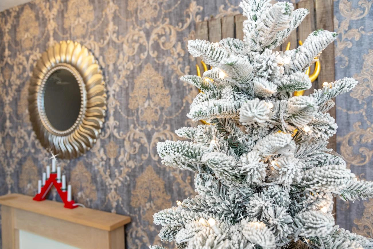 Christmas Tree Pre Lit Flocked Snow Covered Luxury Hinged Xmas Home Decor 6FT