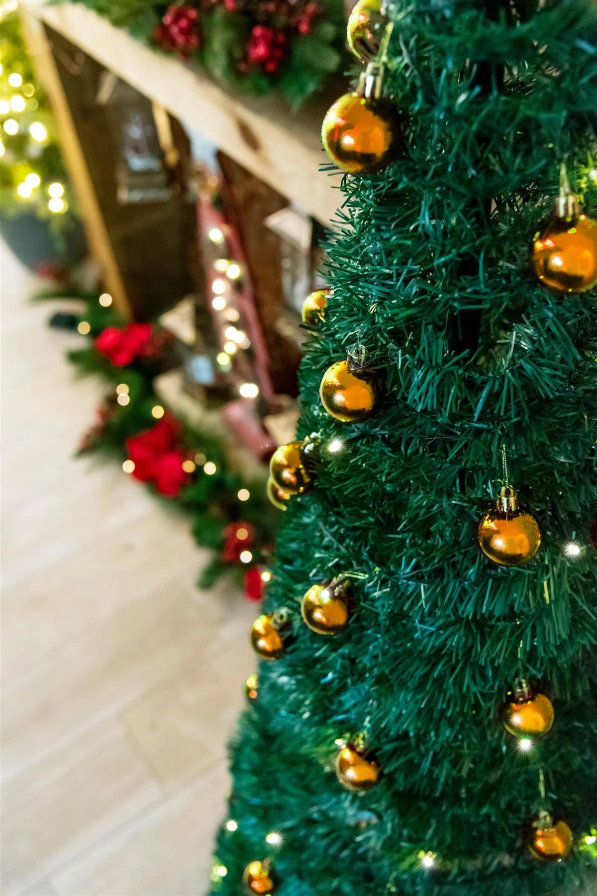 6FT Pop Up Christmas Tree Pre Lit Battery Operated LED Gold Baubles Xmas Decor
