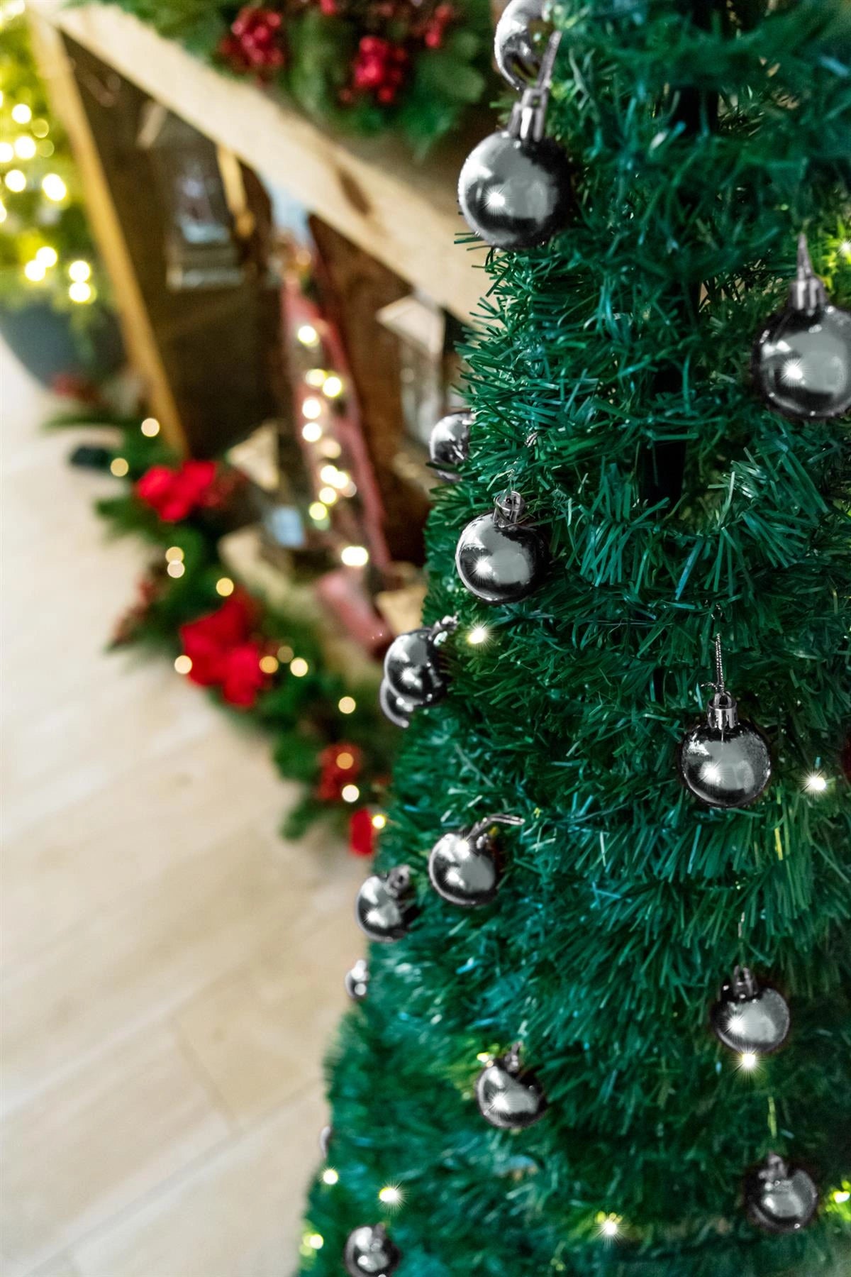 5FT Pop Up Christmas Tree Pre Lit Battery Operated LED Silver Baubles Xmas Decor