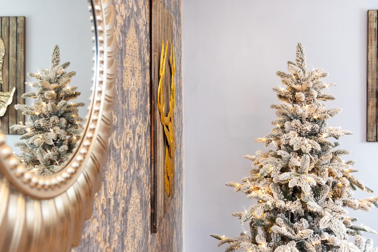 Christmas Tree Pre Lit Flocked Snow Covered Luxury Hinged Xmas Home Decor 6FT