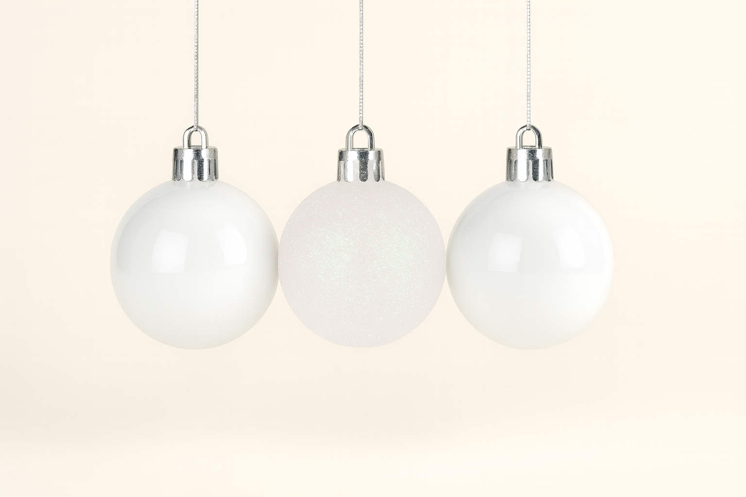 24pcs Christmas Baubles Tree Ornaments White Ball Xmas Festive Hanging Decor 3cm