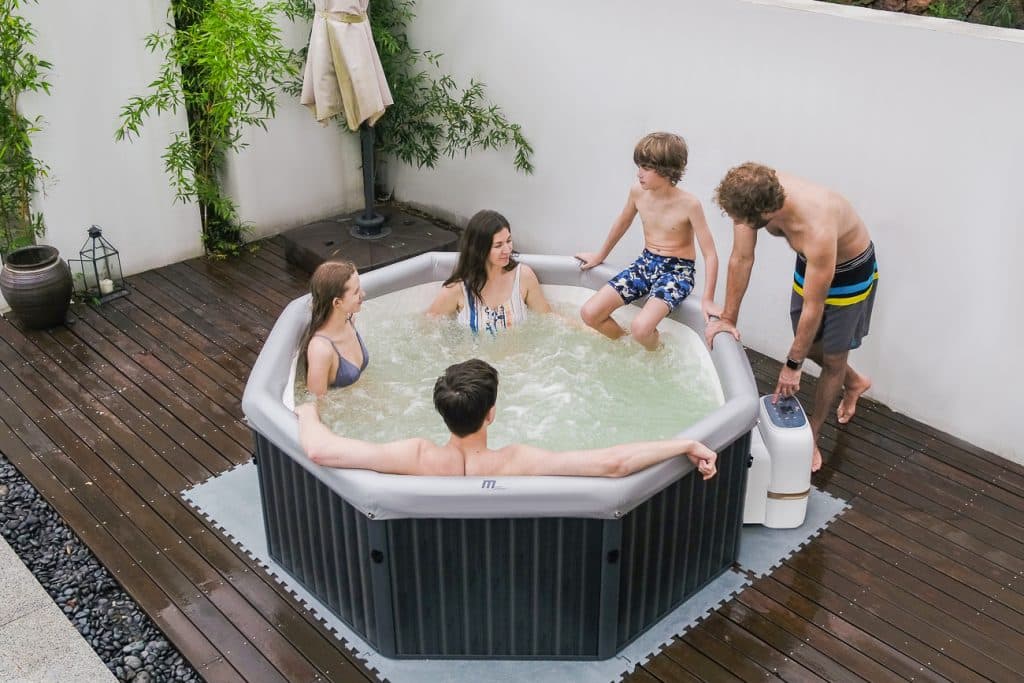 MSpa Tuscany Hot Tub for 4-6 people